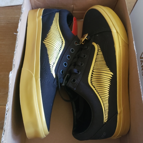 vans x harry potter golden snitch